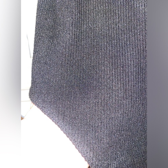 Sleeveless Mock Neck Bodysuit - Picture 3 of 3